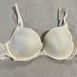 Victoria’s Secret 34B Bra